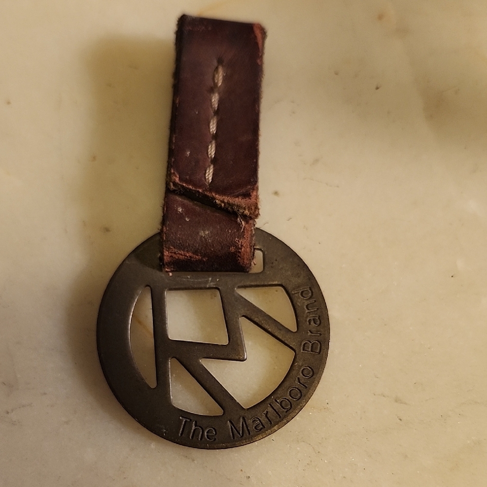 Vintage Marlboro Solid Brass Brown Leather Keychain